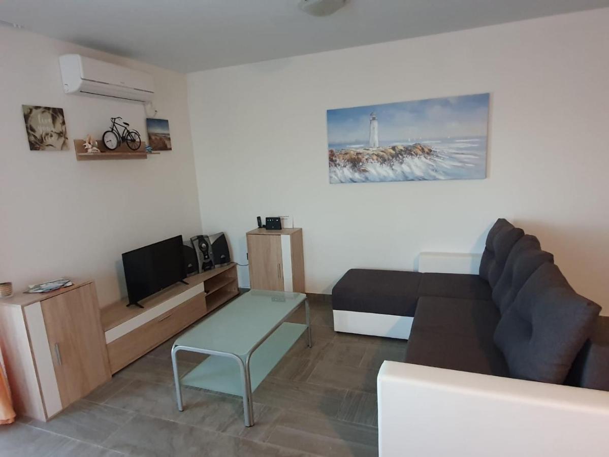 Apartmani Lucija Maslenica Eksteriør billede
