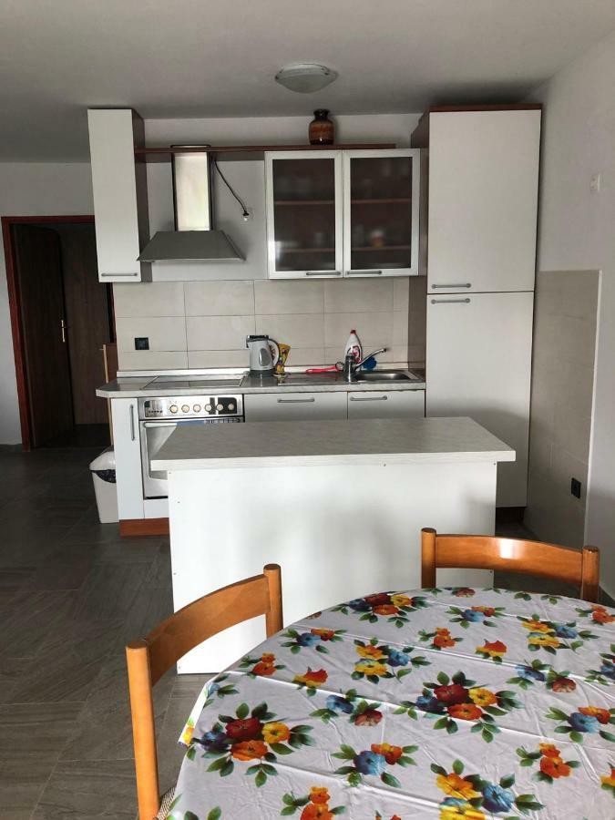 Apartmani Lucija Maslenica Eksteriør billede